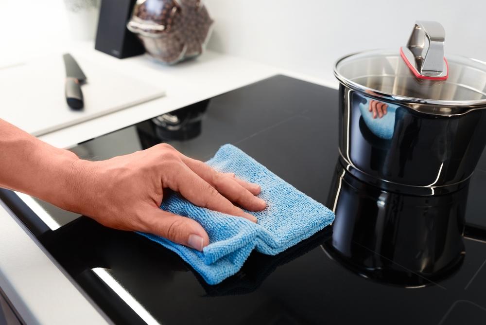 astuce nettoyer plaque induction
